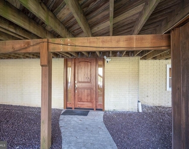 2104 Steuben Way - Photo Thumbnail 7