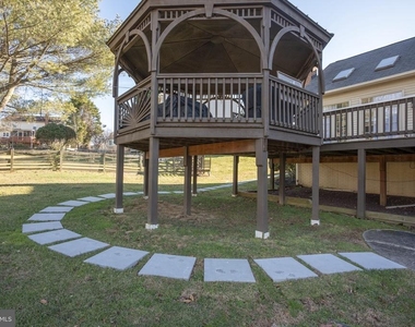 2104 Steuben Way - Photo Thumbnail 4