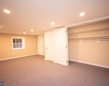 2104 Steuben Way - Photo Thumbnail 13
