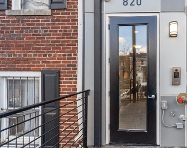 820 18th Street Ne - Photo Thumbnail 4