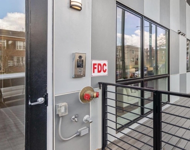820 18th Street Ne - Photo Thumbnail 5