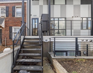 820 18th Street Ne - Photo Thumbnail 2