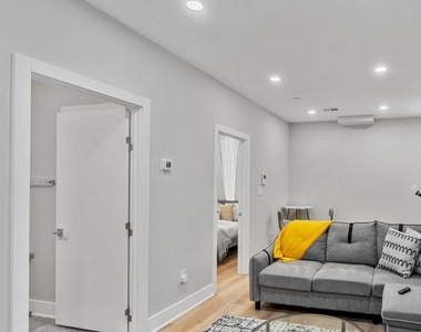 820 18th Street Ne - Photo Thumbnail 9