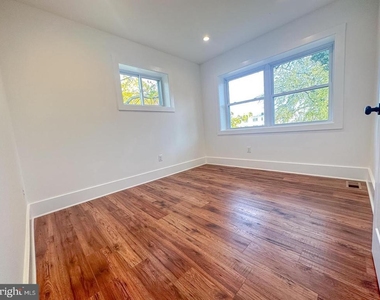3326 12th Street Se - Photo Thumbnail 3