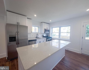 3326 12th Street Se - Photo Thumbnail 5