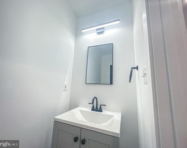 3326 12th Street Se - Photo Thumbnail 9