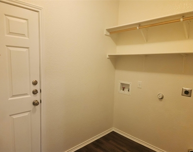 205 Beech Dr - Photo Thumbnail 1