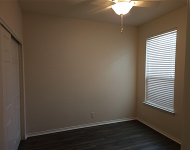 205 Beech Dr - Photo Thumbnail 4