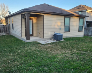 205 Beech Dr - Photo Thumbnail 5