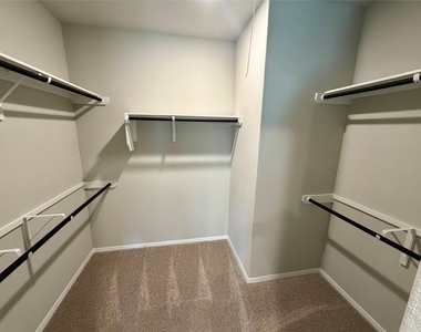 117 Rocky View Ln - Photo Thumbnail 11