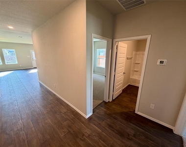 117 Rocky View Ln - Photo Thumbnail 6