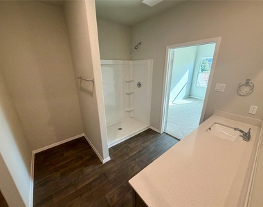 117 Rocky View Ln - Photo Thumbnail 10