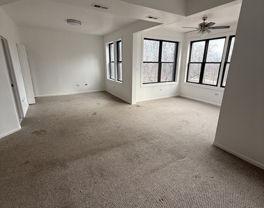 5726 S King Drive - Photo Thumbnail 9