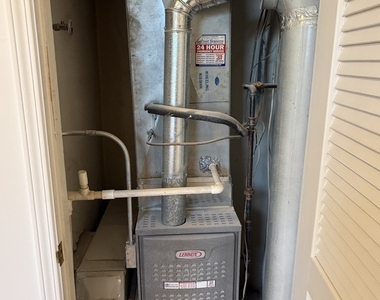 5726 S King Drive - Photo Thumbnail 13