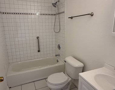 5726 S King Drive - Photo Thumbnail 7