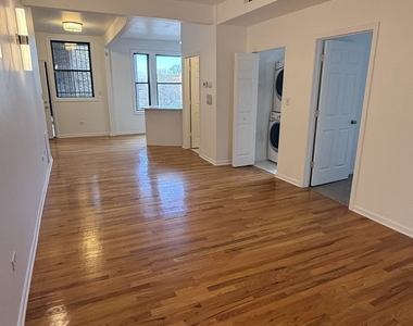 5726 S King Drive - Photo Thumbnail 4