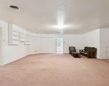 2303 Kipling Street - Photo Thumbnail 6