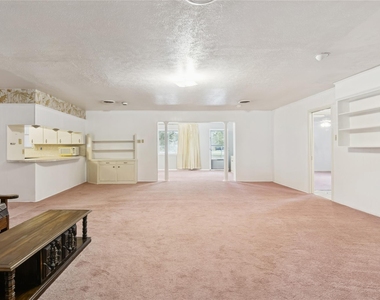 2303 Kipling Street - Photo Thumbnail 4