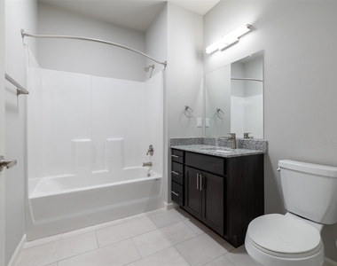 823 N Ardenwood Drive - Photo Thumbnail 5