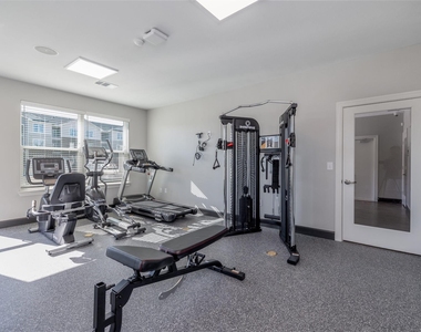 823 N Ardenwood Drive - Photo Thumbnail 10