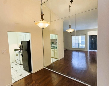 2001 Bering Drive - Photo Thumbnail 6