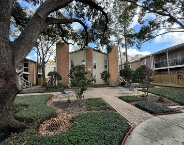 2001 Bering Drive - Photo Thumbnail 26