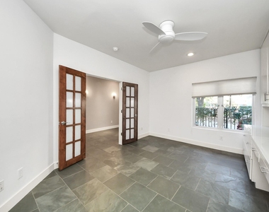 1610 Calumet Street - Photo Thumbnail 2