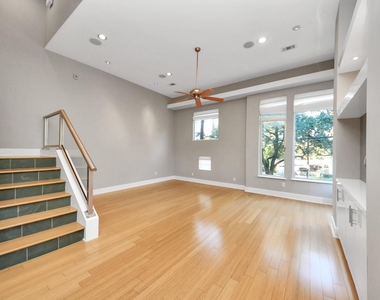 1610 Calumet Street - Photo Thumbnail 6