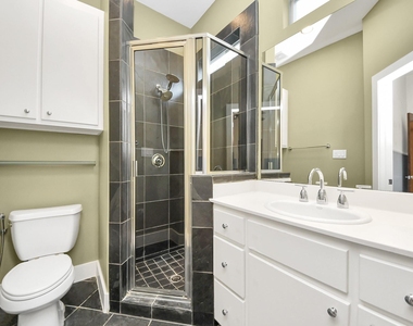1610 Calumet Street - Photo Thumbnail 15