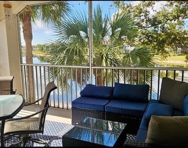 10112 Colonial Country Club Boulevard - Photo Thumbnail 14