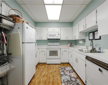 2244 Winkler Avenue - Photo Thumbnail 26