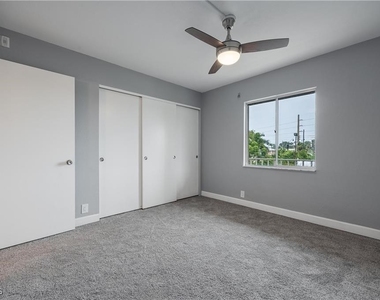 2244 Winkler Avenue - Photo Thumbnail 14