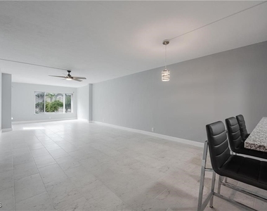 2244 Winkler Avenue - Photo Thumbnail 10