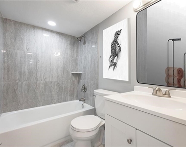 2244 Winkler Avenue - Photo Thumbnail 13