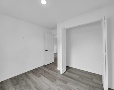 382 Mcarthur Boulevard - Photo Thumbnail 16