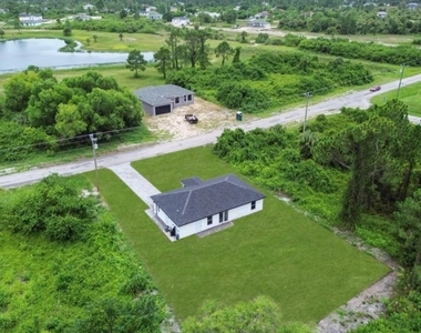 382 Mcarthur Boulevard - Photo Thumbnail 2