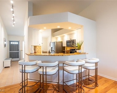 815 Gulf Pavilion Drive - Photo Thumbnail 8
