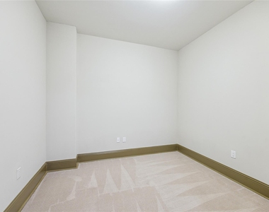 9870 Gaylord Drive - Photo Thumbnail 7