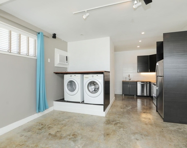 2215 Cleburne Street - Photo Thumbnail 13