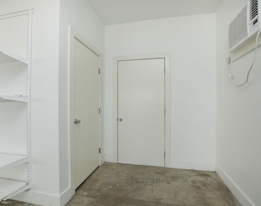2215 Cleburne Street - Photo Thumbnail 6