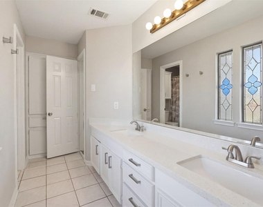 7927 Wolfield Lane - Photo Thumbnail 18