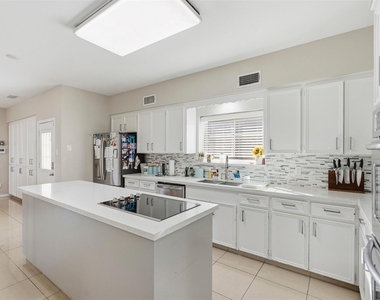 7927 Wolfield Lane - Photo Thumbnail 6