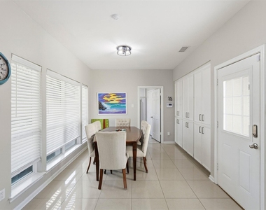 7927 Wolfield Lane - Photo Thumbnail 5