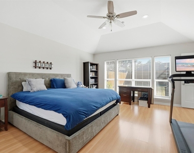 7927 Wolfield Lane - Photo Thumbnail 11