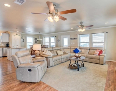 22122 Cantina Drive - Photo Thumbnail 4