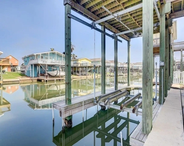 22122 Cantina Drive - Photo Thumbnail 34