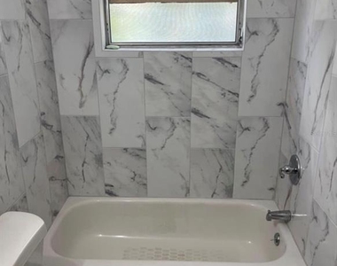 1601 E Marks Drive - Photo Thumbnail 16