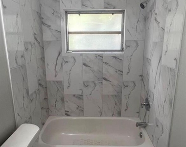 1601 E Marks Drive - Photo Thumbnail 17