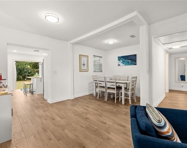 3906 N Ola Avenue - Photo Thumbnail 20