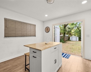 3906 N Ola Avenue - Photo Thumbnail 14